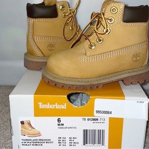 Timberland Toddler Kids size 6 Classic Water Resistant Boots
